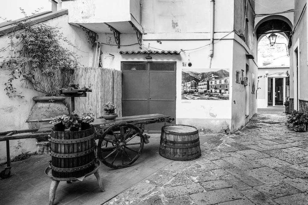 Al Corso Apartments By Amalfivacation Minori Eksteriør bilde